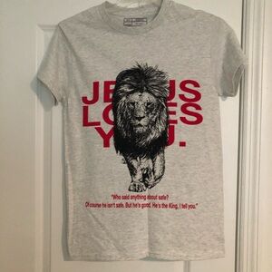 Jesus Loves You Gray Lion Graphic T-Shirt
